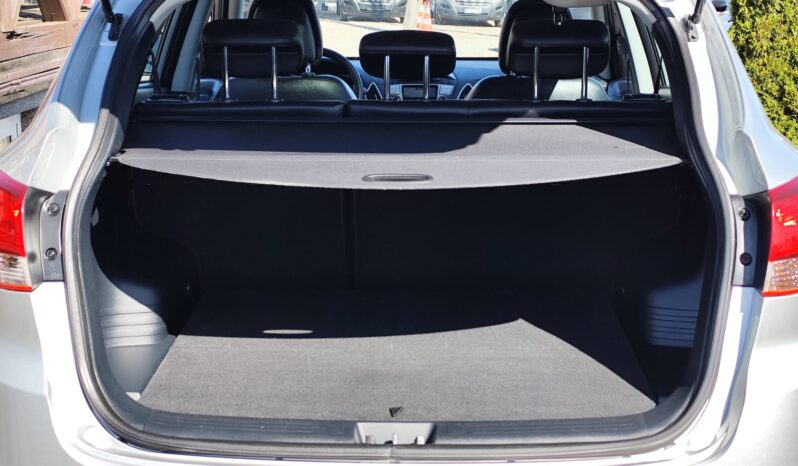 HYUNDAI ix35  | przedni | Manualna | 163 KM | Srebrny full
