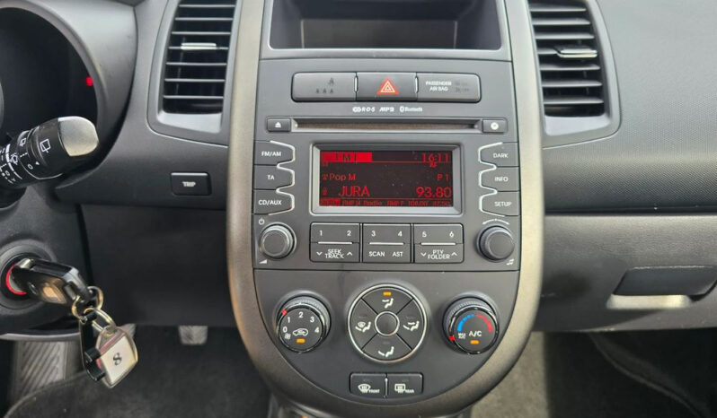 KIA Soul  | FWD (przód) | Manualna | 140 KM | Biały full