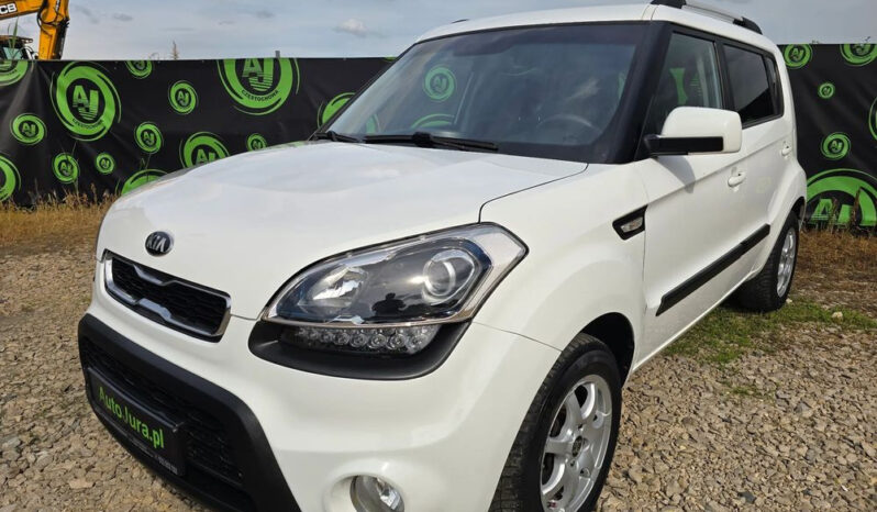 KIA Soul  | FWD (przód) | Manualna | 140 KM | Biały full