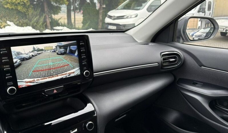 TOYOTA Yaris Cross | FWD (przód) | Automatyczna | 92 KM | Biały full