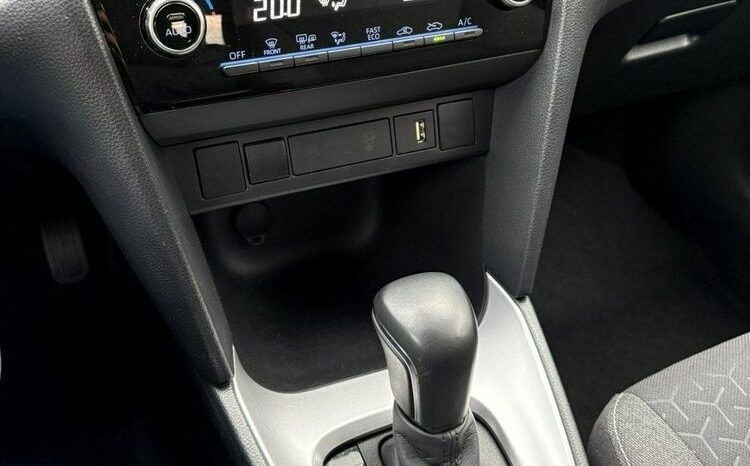 TOYOTA Yaris Cross | FWD (przód) | Automatyczna | 92 KM | Biały full