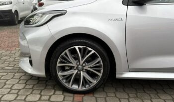 TOYOTA Yaris  | FWD (przód) | Automatyczna | 92 KM | Srebrny full