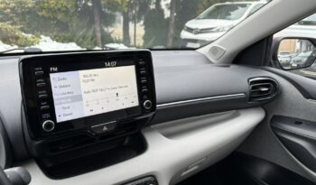 TOYOTA Yaris  | FWD (przód) | Automatyczna | 92 KM | Srebrny full