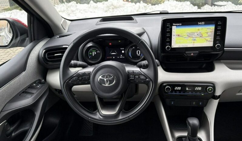 TOYOTA Yaris  | FWD (przód) | Automatyczna | 92 KM | Srebrny full