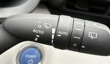 TOYOTA Yaris  | FWD (przód) | Automatyczna | 92 KM | Srebrny full
