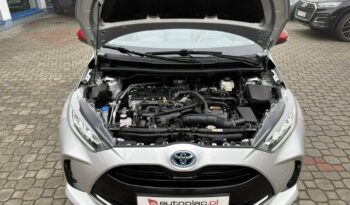 TOYOTA Yaris  | FWD (przód) | Automatyczna | 92 KM | Srebrny full
