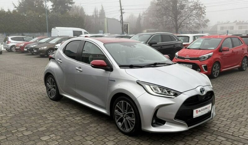 TOYOTA Yaris  | FWD (przód) | Automatyczna | 92 KM | Srebrny full