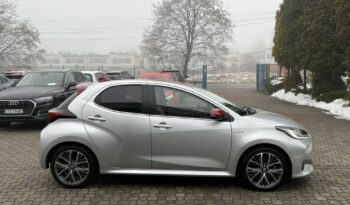 TOYOTA Yaris  | FWD (przód) | Automatyczna | 92 KM | Srebrny full