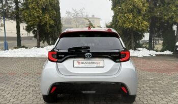 TOYOTA Yaris  | FWD (przód) | Automatyczna | 92 KM | Srebrny full