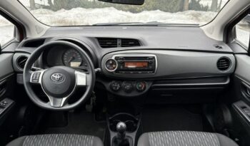 TOYOTA Yaris  | FWD (przód) | Manualna | 69 KM | Czerwony full