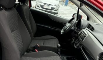 TOYOTA Yaris  | FWD (przód) | Manualna | 69 KM | Czerwony full