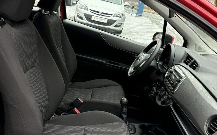 TOYOTA Yaris  | FWD (przód) | Manualna | 69 KM | Czerwony full