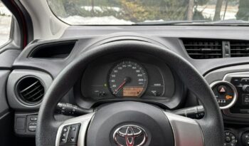 TOYOTA Yaris  | FWD (przód) | Manualna | 69 KM | Czerwony full