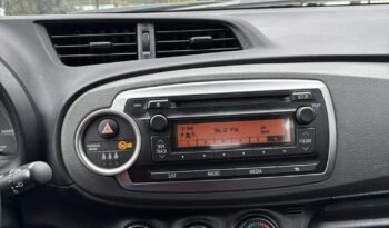 TOYOTA Yaris  | FWD (przód) | Manualna | 69 KM | Czerwony full