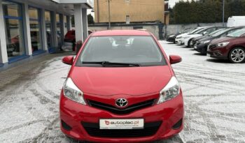 TOYOTA Yaris  | FWD (przód) | Manualna | 69 KM | Czerwony full