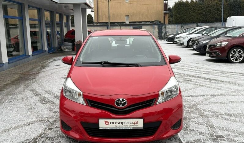 TOYOTA Yaris  | FWD (przód) | Manualna | 69 KM | Czerwony full