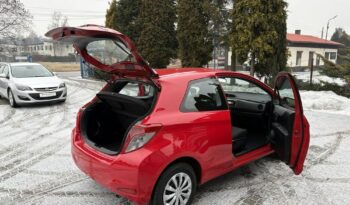 TOYOTA Yaris  | FWD (przód) | Manualna | 69 KM | Czerwony full