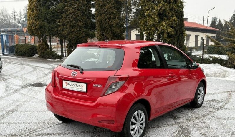 TOYOTA Yaris  | FWD (przód) | Manualna | 69 KM | Czerwony full