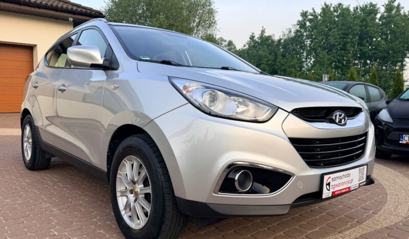 HYUNDAI ix35  | FWD (przód) | Manualna | 135 KM | Srebrny full