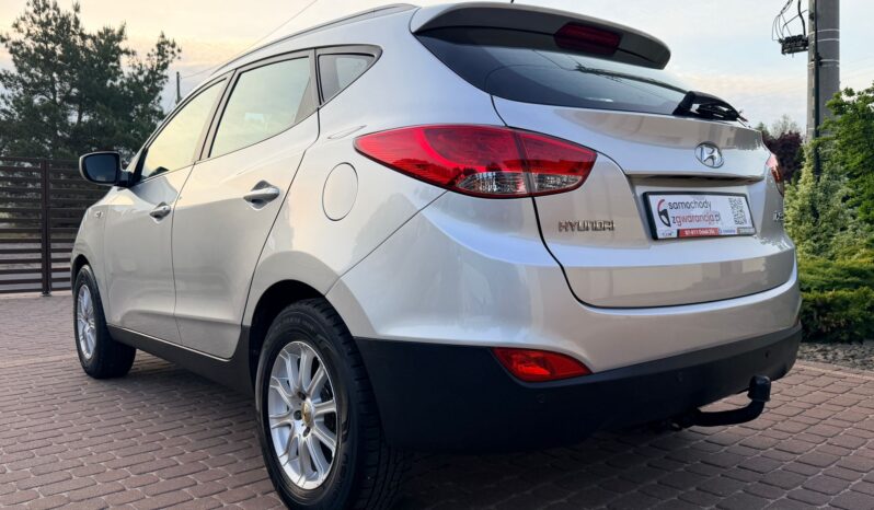 HYUNDAI ix35  | FWD (przód) | Manualna | 135 KM | Srebrny full
