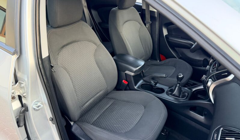 HYUNDAI ix35  | FWD (przód) | Manualna | 135 KM | Srebrny full