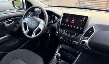 HYUNDAI ix35  | FWD (przód) | Manualna | 135 KM | Srebrny full
