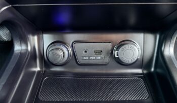 HYUNDAI ix35  | FWD (przód) | Manualna | 135 KM | Srebrny full