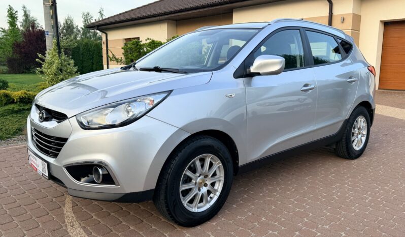 HYUNDAI ix35  | FWD (przód) | Manualna | 135 KM | Srebrny full