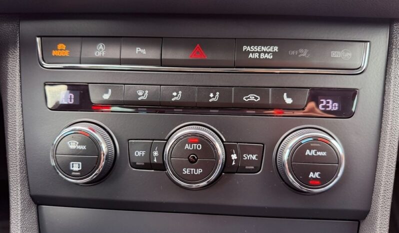 SEAT Leon  | FWD (przód) | Manualna | 122 KM | Brązowy full
