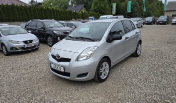 TOYOTA Yaris  | FWD (przód) | Manualna | 100 KM | Srebrny full