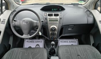 TOYOTA Yaris  | FWD (przód) | Manualna | 100 KM | Srebrny full