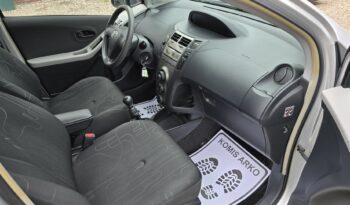 TOYOTA Yaris  | FWD (przód) | Manualna | 100 KM | Srebrny full