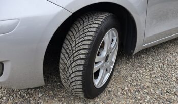 TOYOTA Yaris  | FWD (przód) | Manualna | 100 KM | Srebrny full