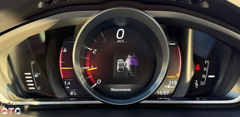 VOLVO V40  | FWD (przód) | Automatyczna | 152 KM | Czarny full