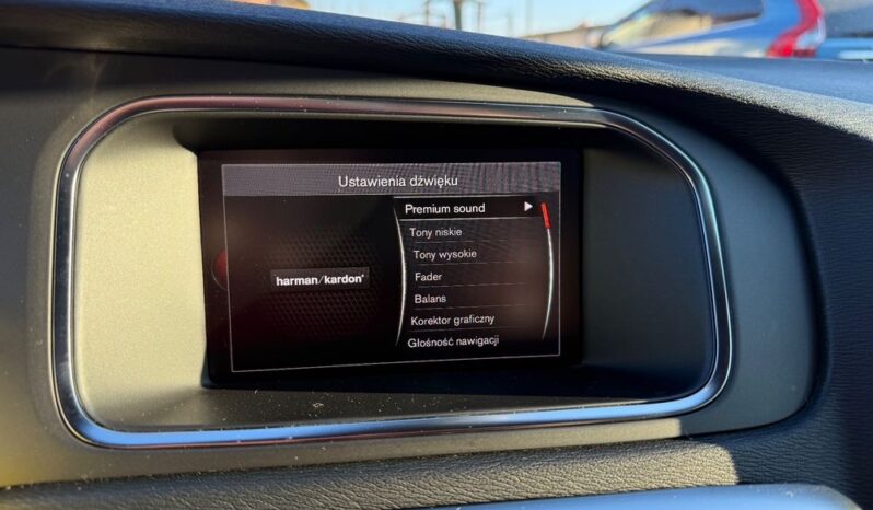 VOLVO V40  | FWD (przód) | Automatyczna | 152 KM | Czarny full