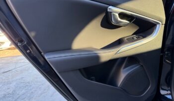 VOLVO V40  | FWD (przód) | Automatyczna | 152 KM | Czarny full