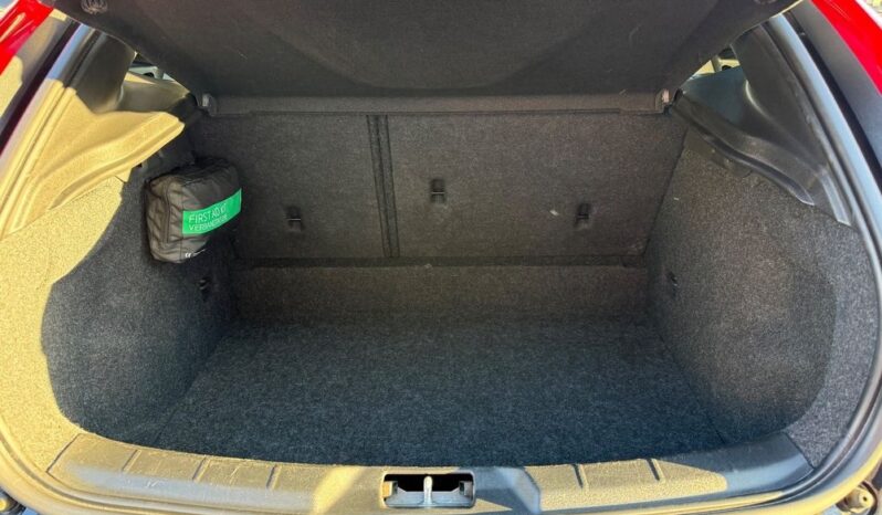 VOLVO V40  | FWD (przód) | Automatyczna | 152 KM | Czarny full