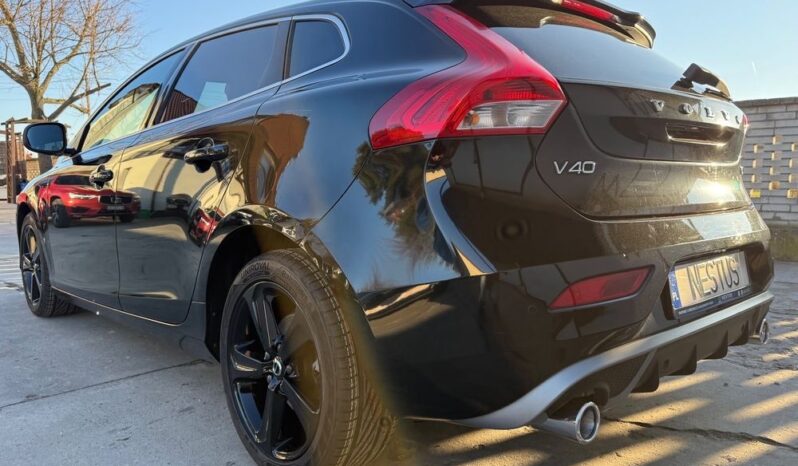 VOLVO V40  | FWD (przód) | Automatyczna | 152 KM | Czarny full