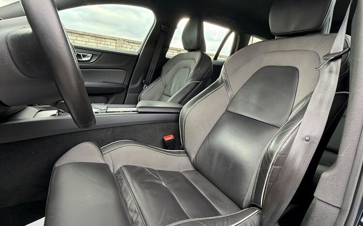 VOLVO V60  | FWD (przód) | Automatyczna | 190 KM | Szary full