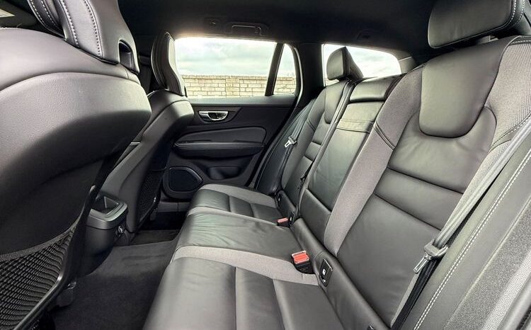 VOLVO V60  | FWD (przód) | Automatyczna | 190 KM | Szary full