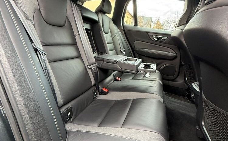VOLVO V60  | FWD (przód) | Automatyczna | 190 KM | Szary full