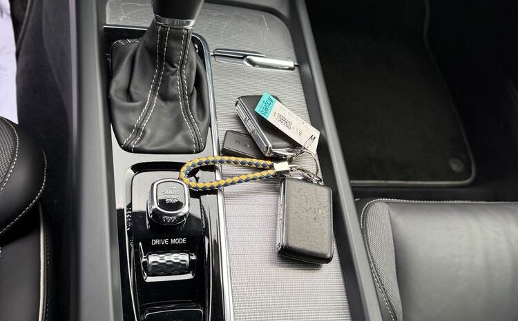 VOLVO V60  | FWD (przód) | Automatyczna | 190 KM | Szary full