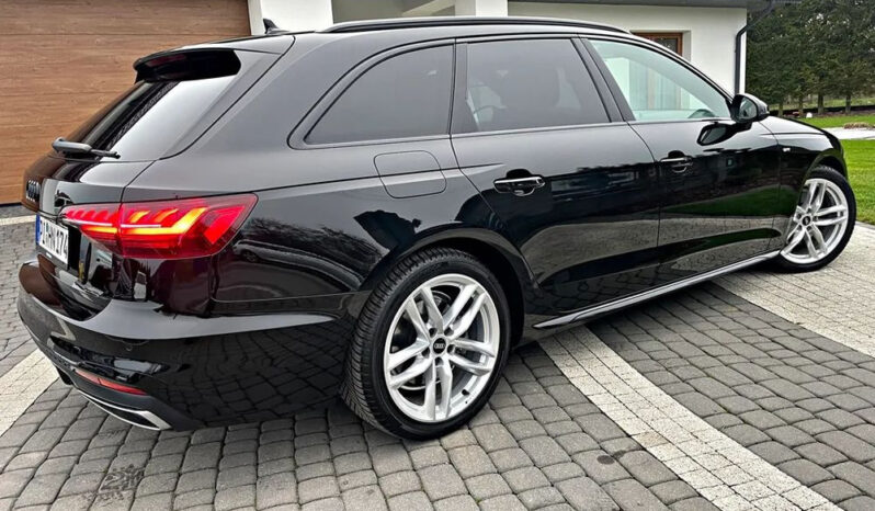 AUDI A4 Avant | FWD (przód) | Automatyczna | 204 KM | Czarny full
