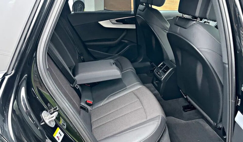 AUDI A4 Avant | FWD (przód) | Automatyczna | 204 KM | Czarny full