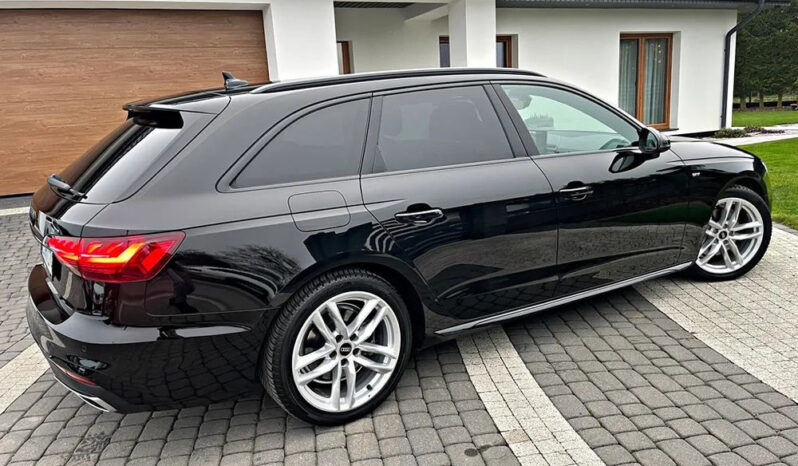 AUDI A4 Avant | FWD (przód) | Automatyczna | 204 KM | Czarny full