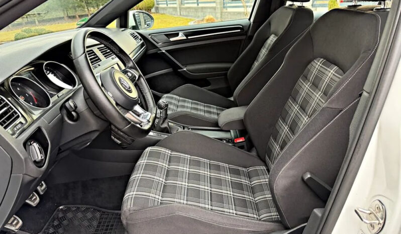 VOLKSWAGEN Golf  | FWD (przód) | Manualna | 184 KM | Biały full