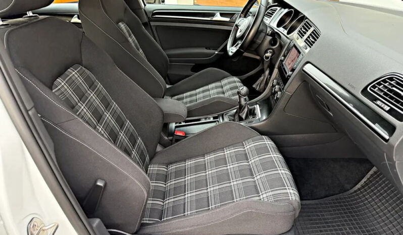 VOLKSWAGEN Golf  | FWD (przód) | Manualna | 184 KM | Biały full