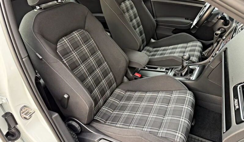 VOLKSWAGEN Golf  | FWD (przód) | Manualna | 184 KM | Biały full