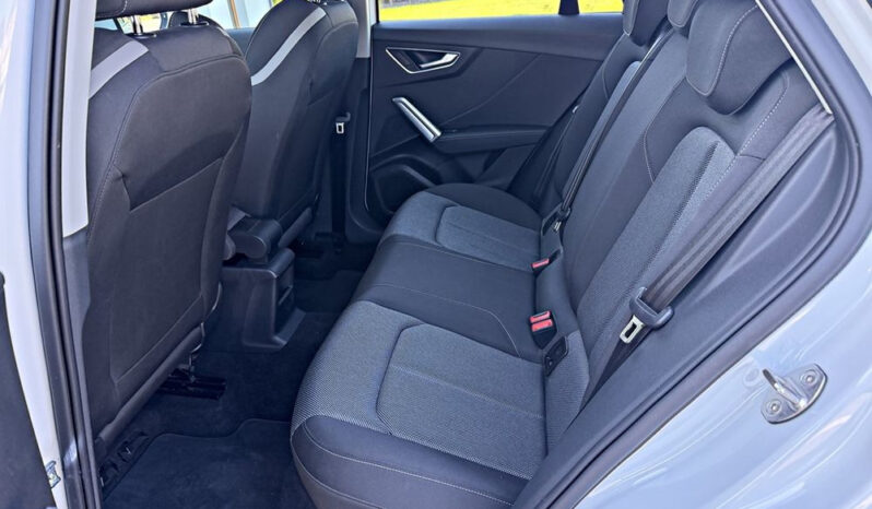 AUDI Q2  | FWD (przód) | Manualna | 116 KM | Biały full