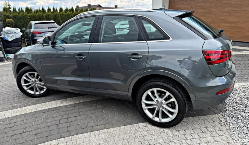 AUDI Q3  | FWD (przód) | Manualna | 140 KM | Szary full
